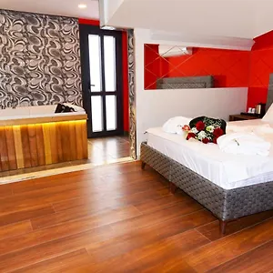  Otel Renk Karsiyaka